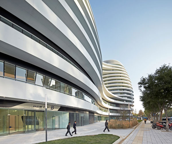 Galaxy_Hadid_026.jpg