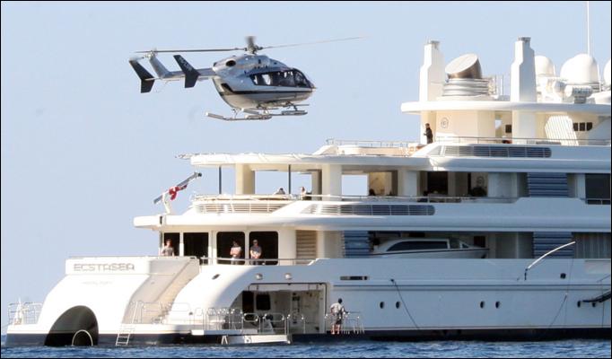 ROMAN_ABRAMOVICH_YA_536065a.jpg